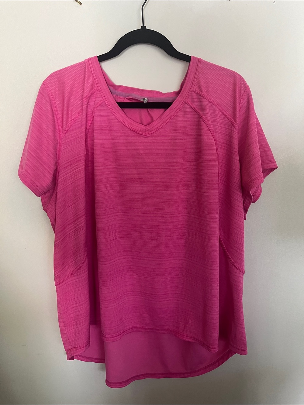 Xersion Hot Pink V-Neck Short Sleeve Active Tee
